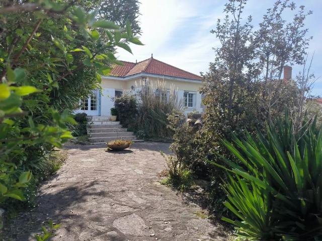 L'épine. Maison non mitoyenne avec garage. 524 000 € Fai 147m² L'epine
