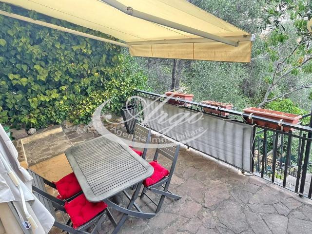 Lerici ZONA Lerici paese AFFITTASI APPARTAMENTO CON GIARDINO PRIVATO