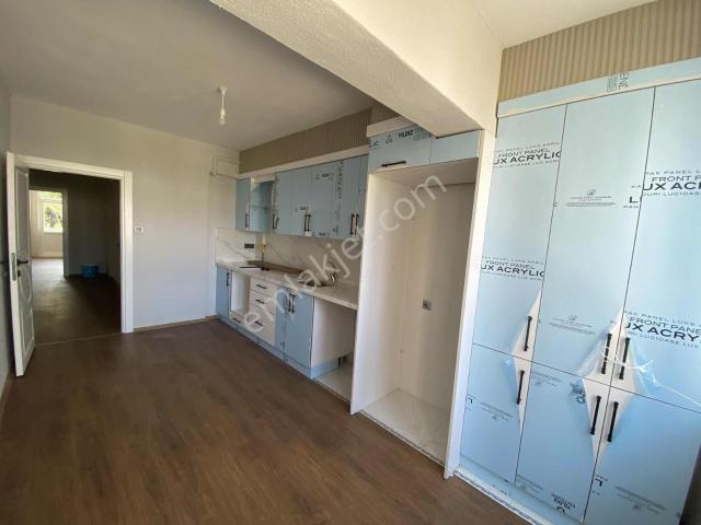 Lerox Uçar'dan Merkez Konumda Ayrı Mutfaklı Kiralık Daire