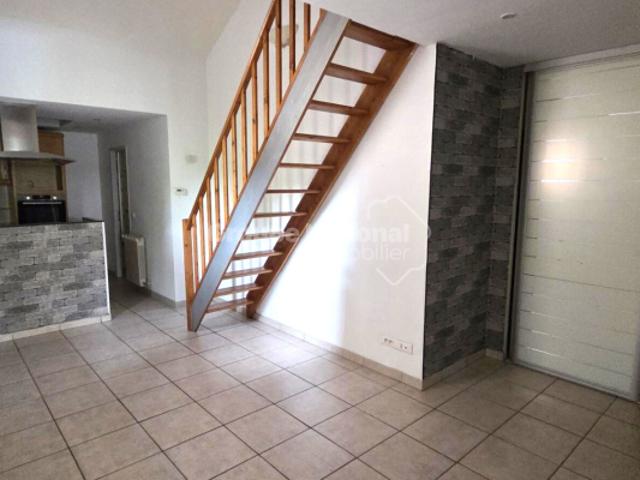 L'ESTAQUE ! Proche de toutes commodités, maison de village de type 3 de 68 m² entièrement rénovée!