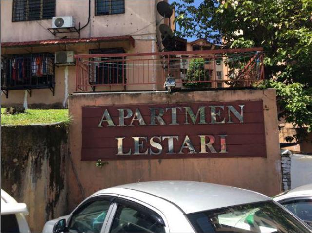 Lestari Apartment near to Damansara Damai MRT Low floor with lift
