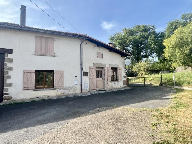 Lesterps Location Maison 16