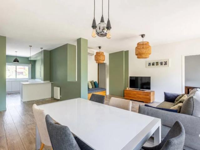 LES CAILLOLS Appartement T4 95 m² Vue dégagée Balcon 130