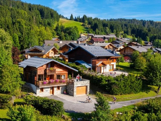 Les Chavannes Chalet avec terrasse et vue