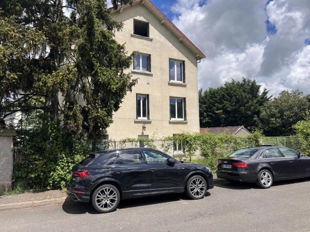 LES CLAYES MAISON + TERRAIN
