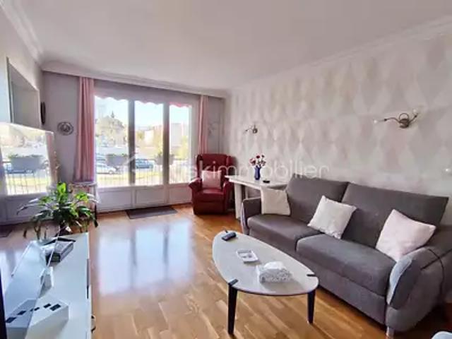 Les Clayes sous Bois 78340 Achat / Vente appartement 5 pièces t5 cave balcon
