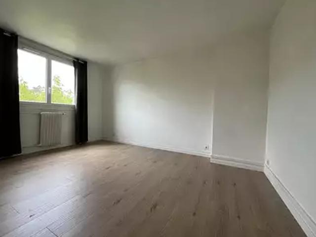 Les Clayes sous Bois 78340 Achat / Vente appartement 2 pièces t2 parking