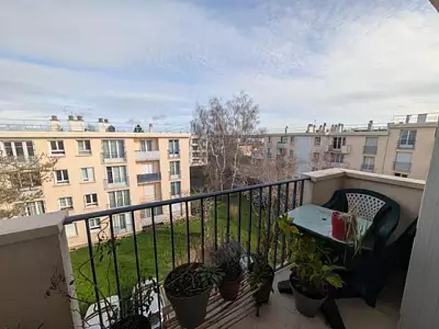 Les Clayes sous Bois 78340 Achat / Vente appartement 3 pièces t3 au dernier étage parking