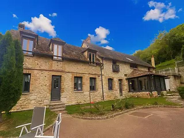 Les Andelys 27700 Achat / Vente maison 7 pièces t7 au dernier étage