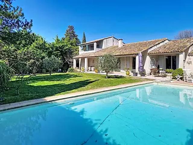 Les Angles 30133 Achat / Vente maison 7 pièces t7 au dernier étage piscine