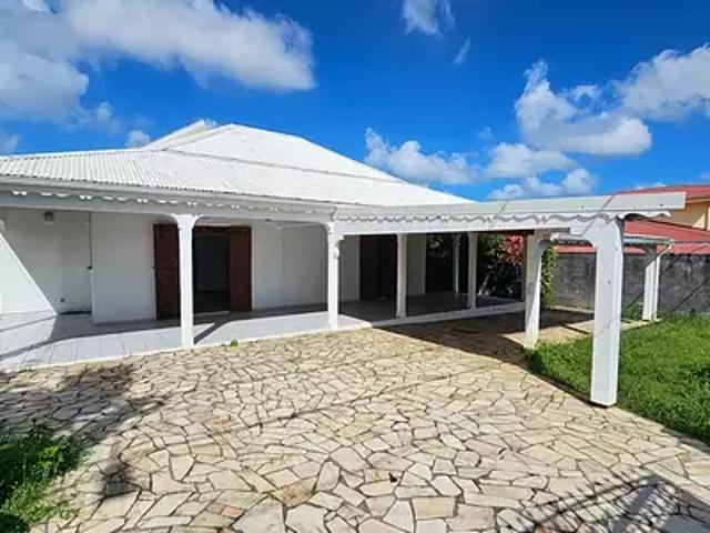 Les Abymes 97139 Achat / Vente maison 7 pièces t7 jardin terrasse