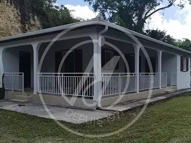 Les Abymes 97139 Location maison 4 pièces t4
