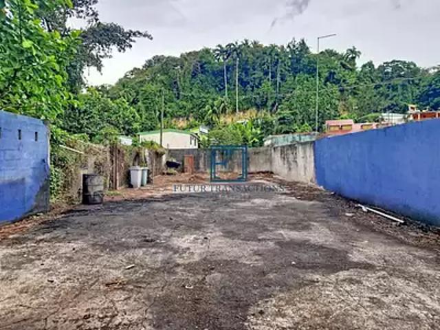 Les Abymes 97139 Location terrain