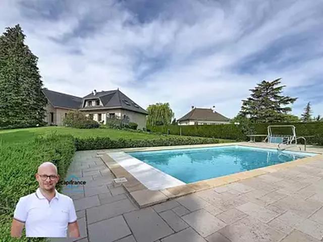 Les Abrets en Dauphiné 38490 Achat / Vente maison 9 pièces t9 piscine jardin
