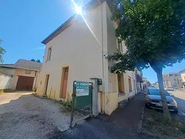 Les Abrets en Dauphiné 38490 Achat / Vente immeuble au dernier étage