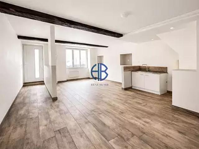 Les Abrets en Dauphiné 38490 Achat / Vente immeuble au dernier étage