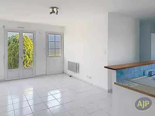 Les Achards 85150 Achat / Vente maison 3 pièces t3 au dernier étage