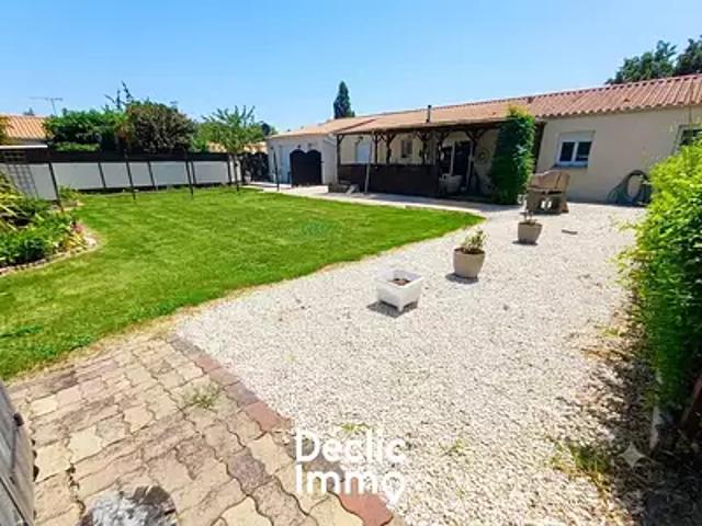 Les Achards 85150 Achat / Vente maison 7 pièces t7 au dernier étage terrasse