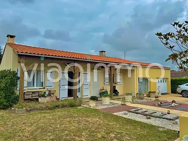 Les Achards 85150 Achat / Vente maison 6 pièces t6 au dernier étage