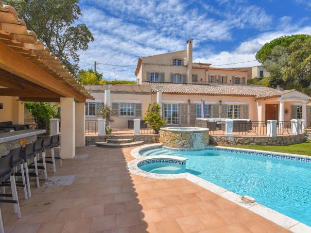 Les Adrets De L' Esterel Manoir 370m² Les Adrets de l'Estérel