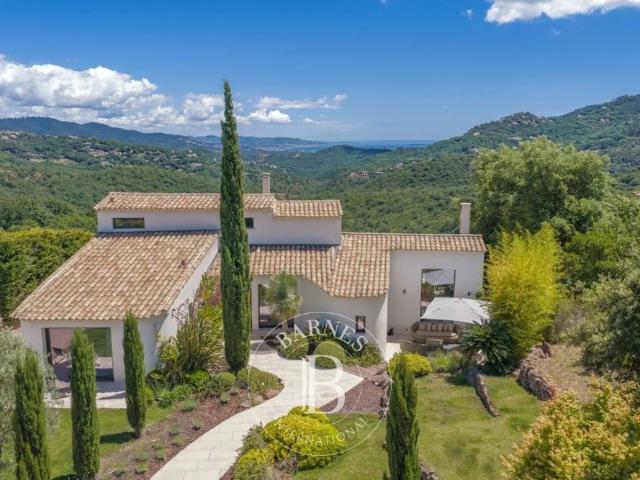 Les Adrets de l'Estérel: Villa d'exception avec vue panoramique mer et collines