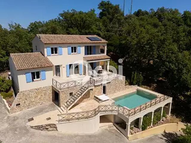 Les Adrets de l'Estérel 83600 Achat / Vente maison 5 pièces t5 piscine jardin