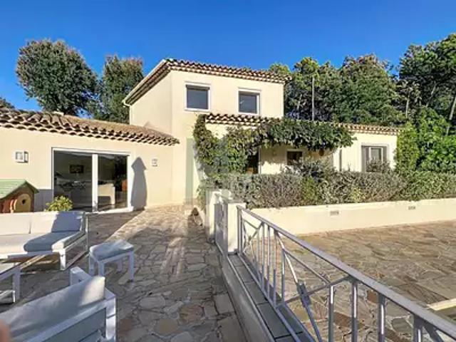 Les Adrets de l'Estérel 83600 Achat / Vente maison 5 pièces t5 piscine
