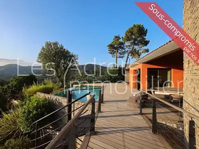 Les Adrets de l'Estérel 83600 Achat / Vente maison 7 pièces t7 piscine