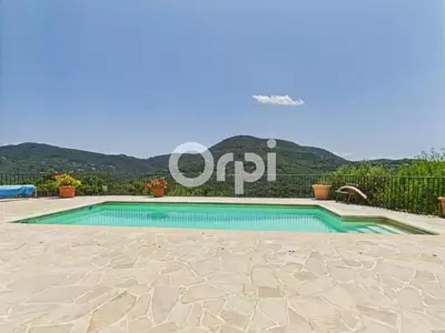 Les Adrets de l'Estérel 83600 Achat / Vente maison 8 pièces t8 piscine jardin