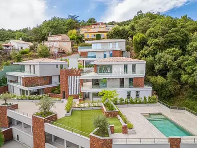 Les Adrets de l'Estérel 83600 Achat / Vente appartement 3 pièces t3 piscine