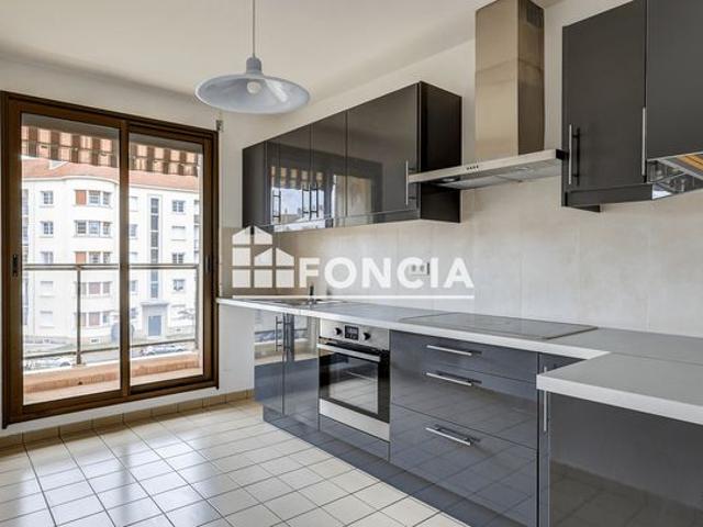 Les allées du Parc, proximité place Wilson, copropriété de standing, appartement plein de caractère