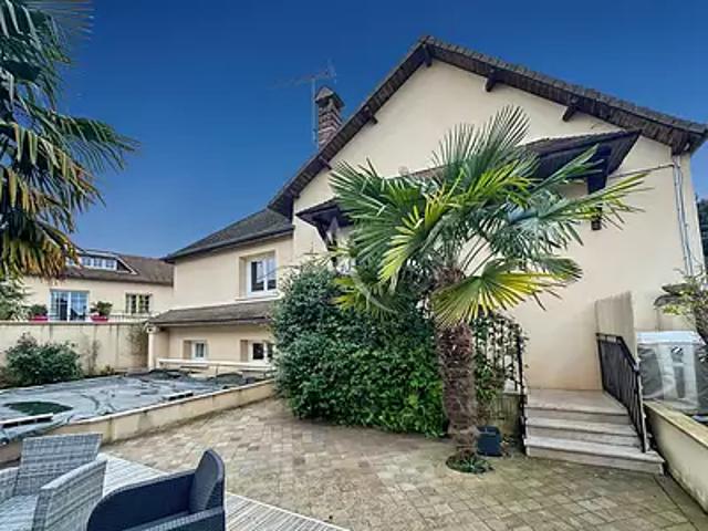 Les Alluets le Roi 78580 Achat / Vente maison 5 pièces t5 au dernier étage piscine