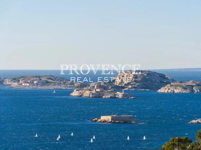 LES ALPILLES T4 153M² VUE MER + TERRASSE