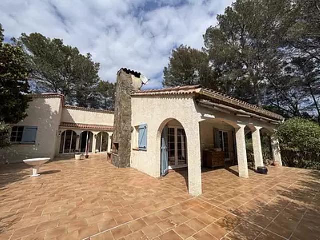 Les Arcs 83460 Achat / Vente maison 5 pièces t5