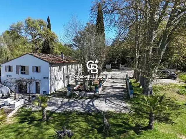 Les Arcs 83460 Achat / Vente maison 9 pièces t9 piscine