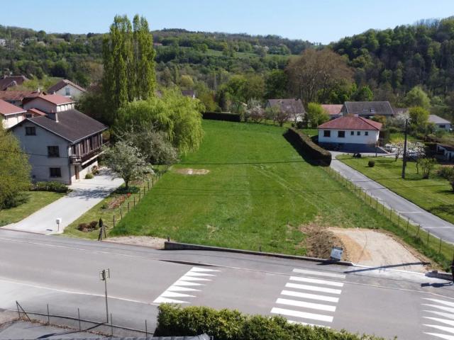 Les Auxons TERRAIN CONSTRUCTIBLE de 1437 m2
