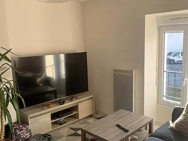 Les Avenières Veyrins Thuellin 38630 Location appartement 3 pièces t3 au dernier étage