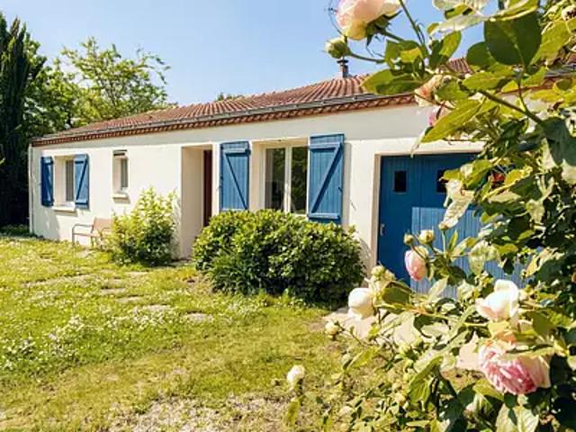 Les Brouzils 85260 Achat / Vente maison 4 pièces t4 au dernier étage