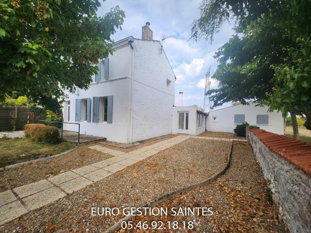 À VENDRE LES GONDS MAISON TYPE 6 GARAGE ET JARDIN
