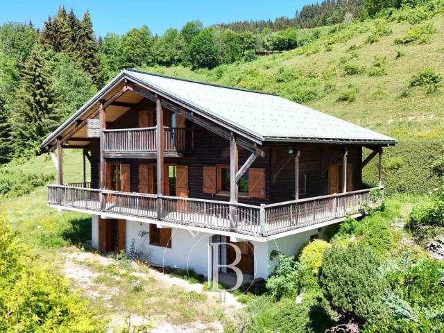 Les Gets Chalet à rénover 187 m² Vue dégagée Secteur. 187m² Les Gets