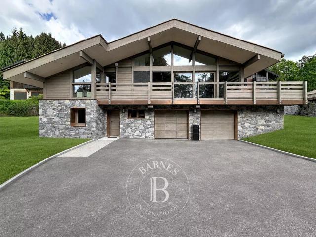 Les Gets Chalet neuf 4 chambres Secteur prisé au calme 117m² Les Gets