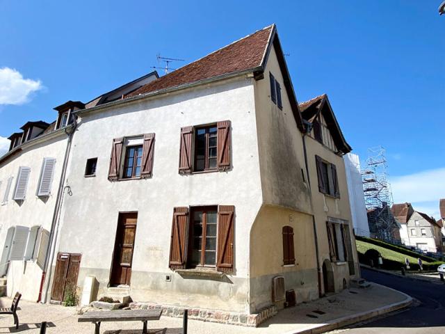 Les deux maisons