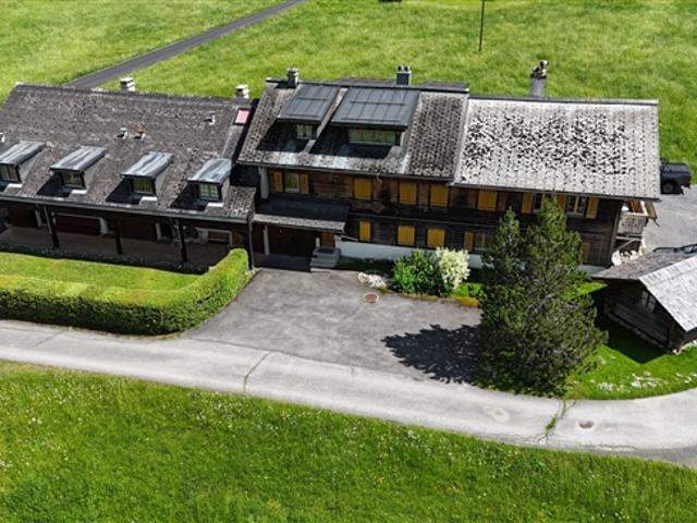LES DIABLERETS – HÜBSCHE 2,5 ZIMMER WOHNUNG AUF DEM DACHBODEN