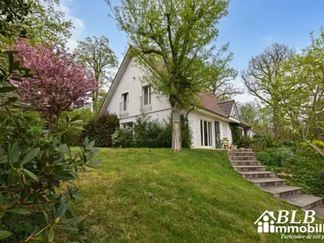 Les Essarts le Roi 78690 Achat / Vente maison 8 pièces t8