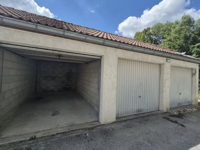 LES FOURGS STUDIO MEUBLE CAVE ET GARAGE