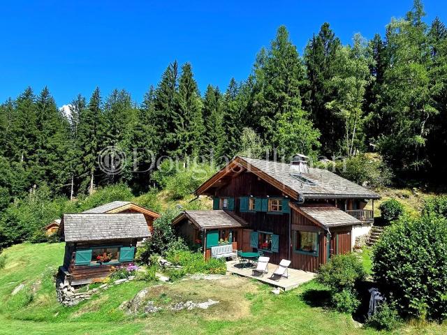 Les Houches Un charmant chalet situé dans sa propre clairi. 110m² Les Houches