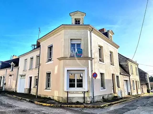 Les Hauts d'Anjou 49330 Achat / Vente immeuble terrasse cave