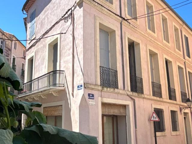 Les halles ! Bel appartement T4 rénové de 102 m2