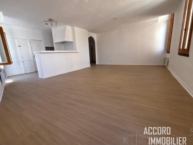Les halles ! Bel appartement T4 rénové de 102 m2