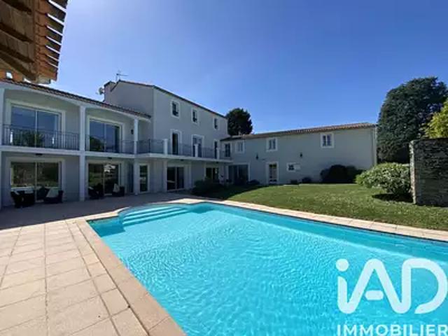 Les Herbiers 85500 Achat / Vente maison 12 pièces t12 parking